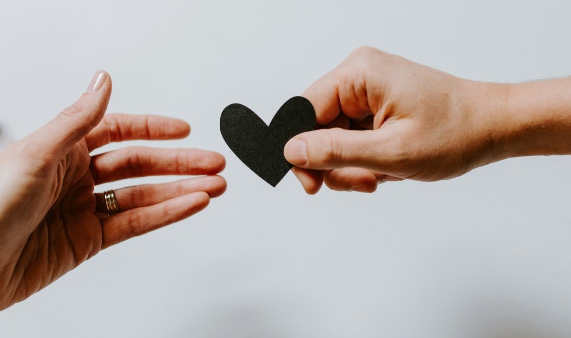 Give Love Together Kelly Sikkema Xx2wtblr3r8 Unsplash