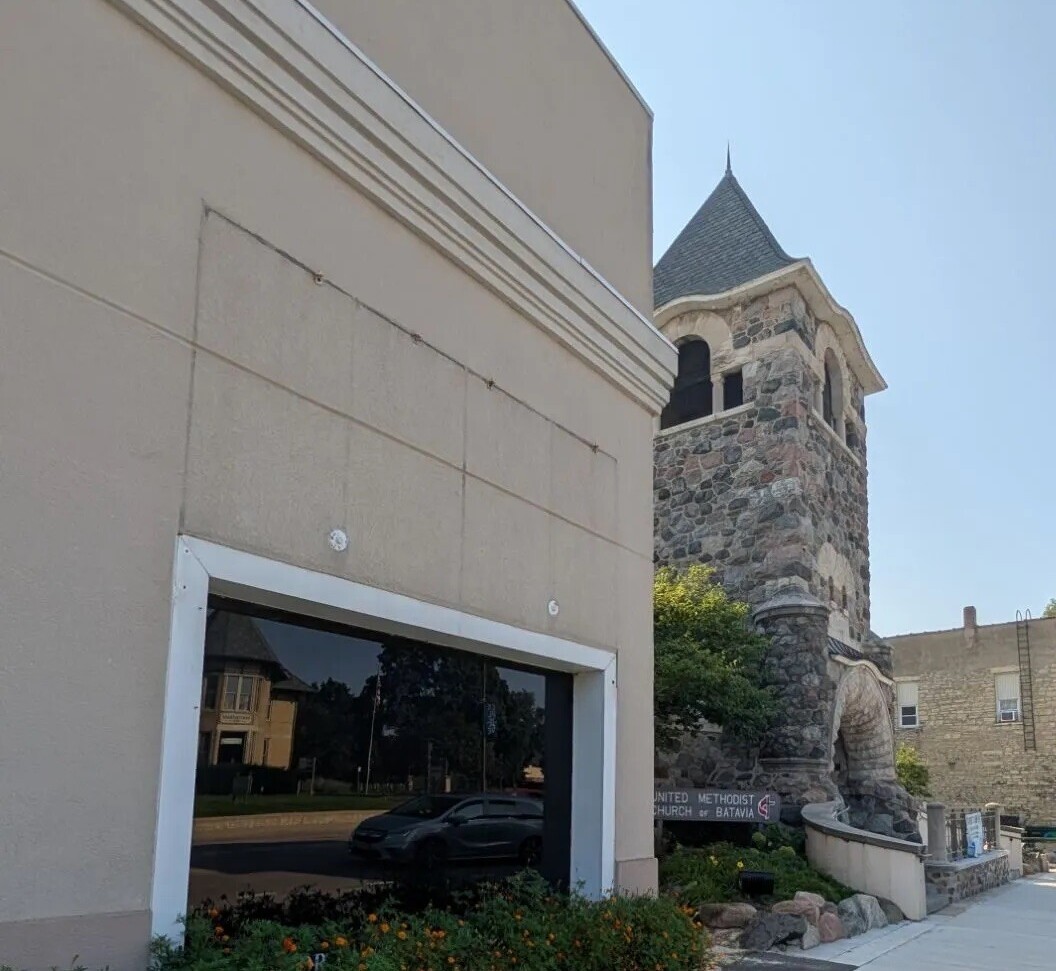 Batavia With Building To Be Torn Down